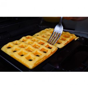 Тостер за сандвичи и гофрети 3 в 1 RUSSELL HOBBS Fiesta Deep Fill 24540-56, 750W, 3 вида плочи, Черен/инокс