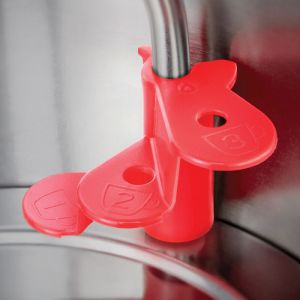 Електрическа кана RUSSELL HOBBS 26380-70, 2400 W, 1.7 л, Бързо завиране, 3D Дизайн, Чучур без подливане, Черен