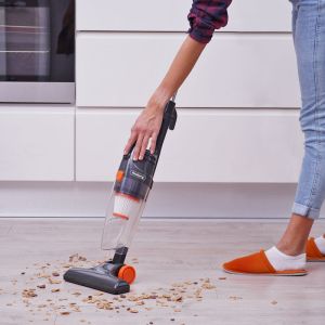 Прахосмукачка вертикална ROSBERG R51001A, 600W, 800 ml, HEPA филтър, Използване като ръчна, Черен