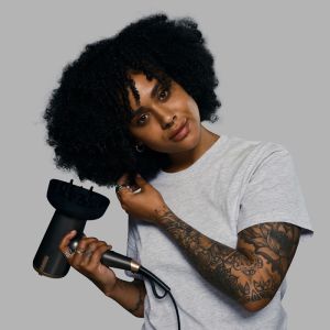 Сешоар REMINGTON ONE D6077, 2000W, Йонизация, Струя 120 км/ч, Cool Shot, Thermacare, Черен/Розов