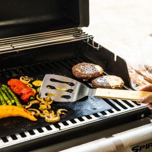 Комплект 3 бр прибори за барбекю Kinghoff KH 1918, Шпатула, Щипка, Влица, Дървени дръжки, Примки за окачване, Инокс/кафяв