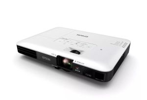 Мултимедиен проектор Epson EB-1795F, 3LCD, Ultra mobile, Full HD 1080p, 1920 x 1080, 16:9, 3 200 lumen, 10 000 : 1, VGA, HDMI, NFC, Wireless LAN, 1.83 kg, Carrying Case, 0 months/8 000h, lamp: 60 months/1 000h