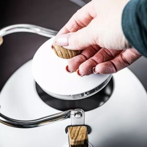 Свирещ чайник Kinghoff KH 1860, 2.5 л, Индукция, Дървена дръжка, Бял