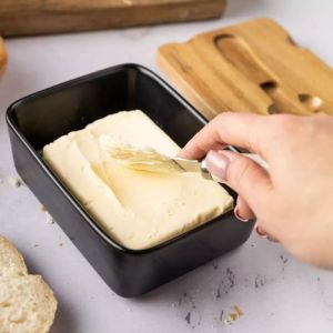 Керамична кутия за масло с нож Klausberg KB 7784, Акациево дърво, Черен/кафяв