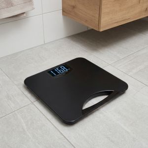 Кантар Adler AD 8193, До 250 кг, LCD, Индикатори за батерия и претоварване, Неплъзгащ се, Черен