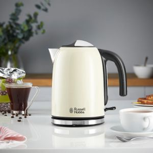 Електрическа кана Russell Hobbs Colours Plus Classic Cream 20415‑70, 2400W, 1.7 л, Бързо завиране, Скрит нагревател, 360° основа, Индикатор, Кремав