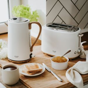 Електрическа кана Adler AD 1352, 2200W, 1.7 л, STRIX, Въртяща се основа, Автоматично изключване, Бял