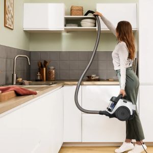 Прахосмукачка Bosch BGC05LW2, SER2, Bagless vacuum cleaner Cleann’n, white/blue, 700W, 1 Furniture brush and crevice nozzle, 76 db(A), 1,5 l, EPA 12 wahsable 99.9%