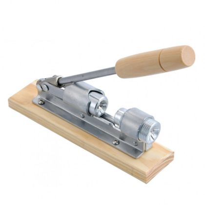 Орехотрошачка Kinghoff KH 1301, Регулируема, Стомана/дърво