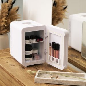 Хладилник мини Adler AD 8085, 32-42 W, 4 L, Огледална врата, Отопление/Охлаждане, Бял